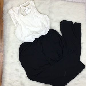 Liberty Love Jumpsuit Wht top /Blk pant size L NWT